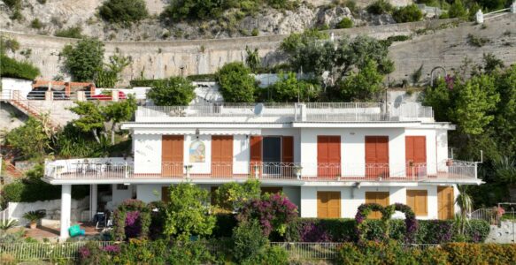 AMALFI COAST MAR-ISA